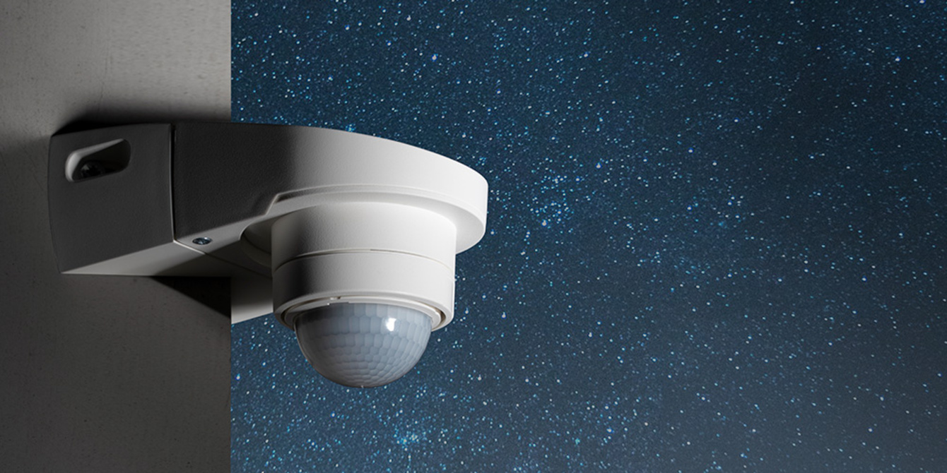 Bewegungsmelder 240° Grad bei Schaak Elektrotechnik GmbH in Hütschenhausen